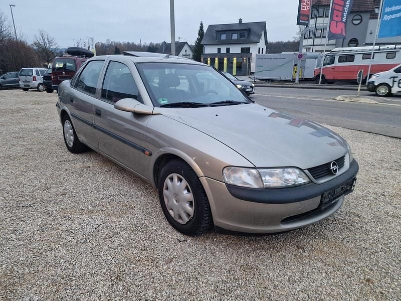 Gebraucht 1996 Opel Vectra Limousine | 1.500 € - Bild 1/4