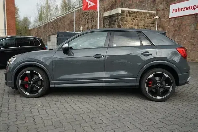 Gebraucht Audi SQ2 Sport 300 PS (220 kW) 2019 Grau SUV