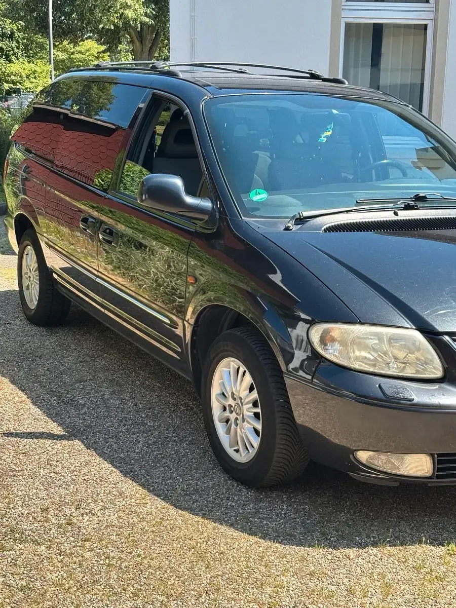 Gebraucht Chrysler Voyager 143 PS (105 kW) 2004 Schwarz Van / Kleinbus