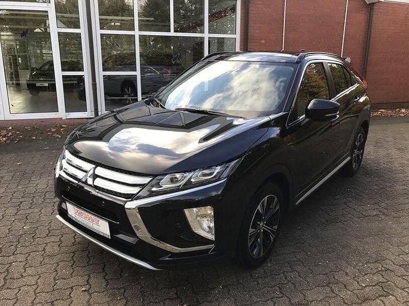 Pantherschwarz Gebraucht 2018 Mitsubishi Eclipse Cross Top SUV | 19.990 € (Etwas zu teuer) - Bild 1/4