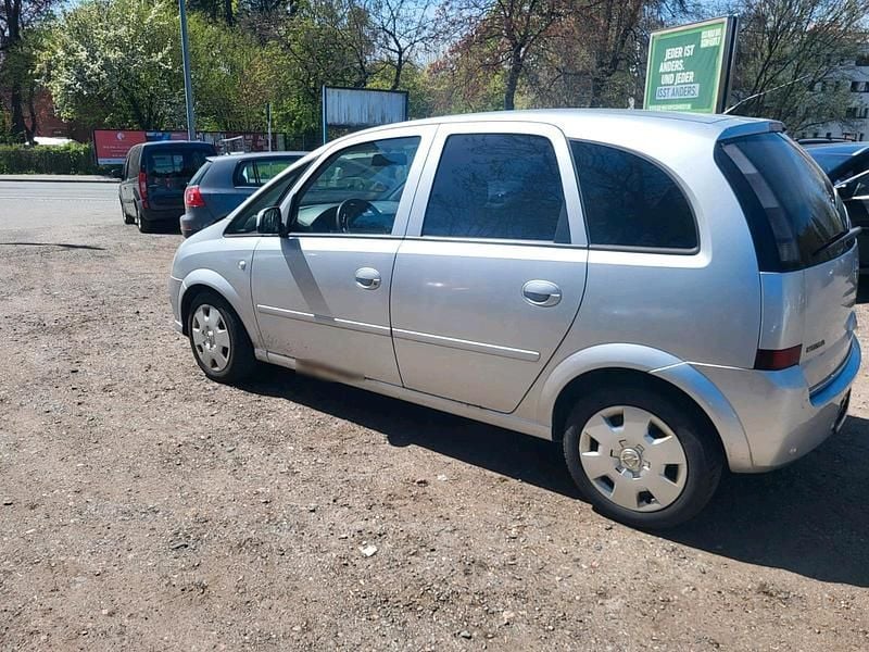 Second-hand Opel Meriva 104 CP (76 kW) 2007 Argintiu Monovolum