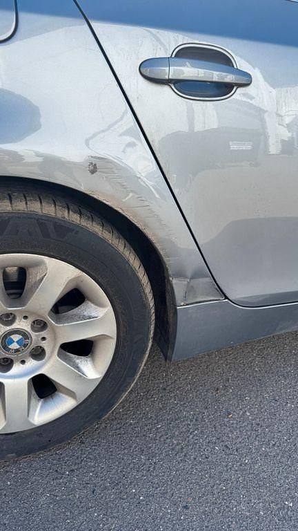 Gebraucht BMW 525 192 PS (141 kW) 2004 Silber Limousine