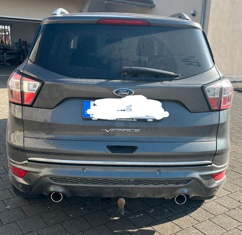 Gebraucht Ford Kuga Vignale 179 PS (131 kW) 2017 Grau SUV