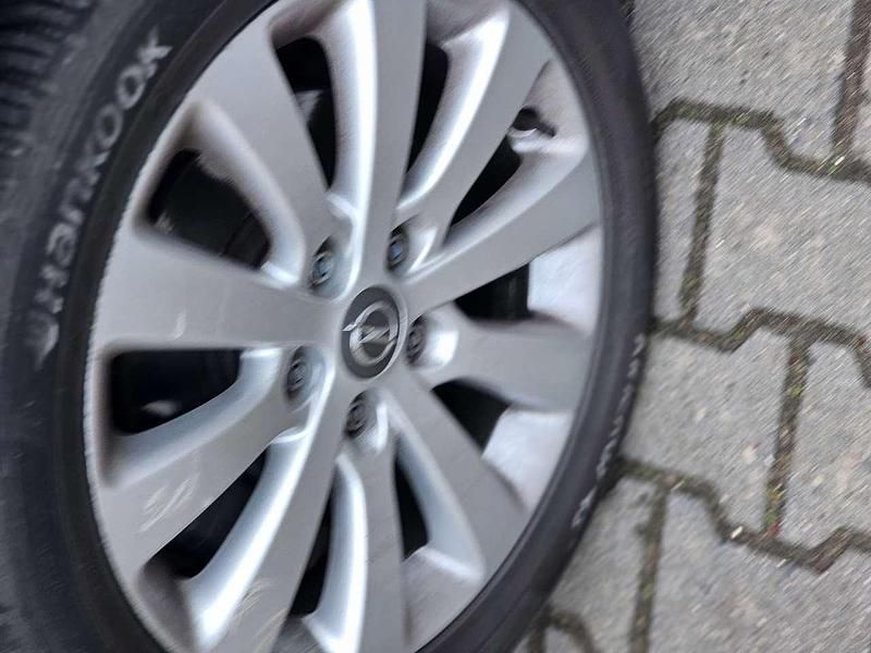 Braun Gebraucht 2012 Opel Zafira Tourer Innovation Van / Kleinbus | 12.500 € (Teuer) - Bild 1/4