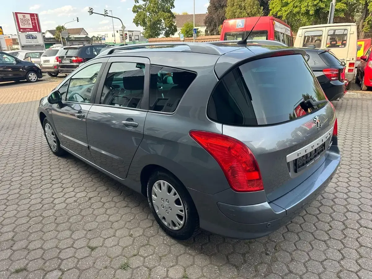 Gebraucht Peugeot 308 SW Premium 120 PS (88 kW) 2010 Grau Kombi