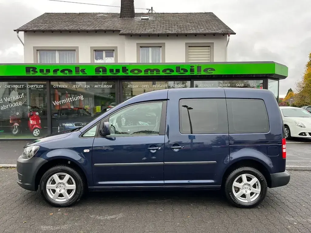 Gebraucht VW Caddy Team 109 PS (80 kW) 2015 Blau Van / Kleinbus