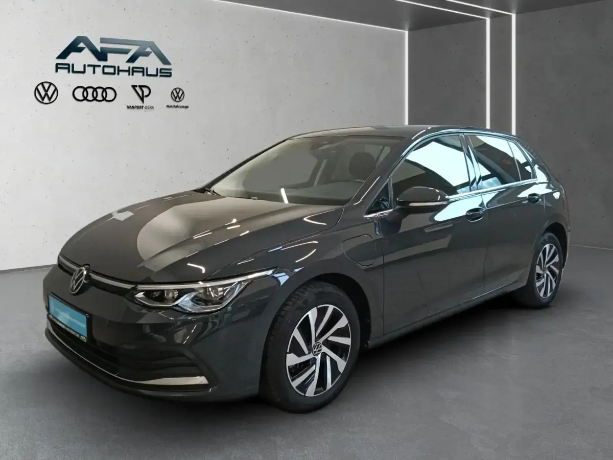 Gebraucht VW Golf VIII Style 204 PS (150 kW) 2022 Grau Limousine