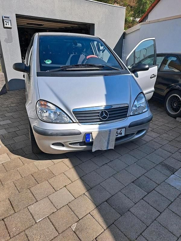 Silber Gebraucht 2001 Mercedes A170 Kleinwagen | 500 € (Superpreis) - Bild 1/4
