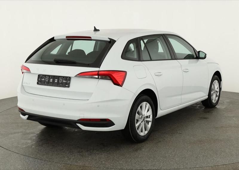 Neu Skoda Scala Essence 116 PS (85 kW) 2026 Moon weiß perleffekt Kleinwagen