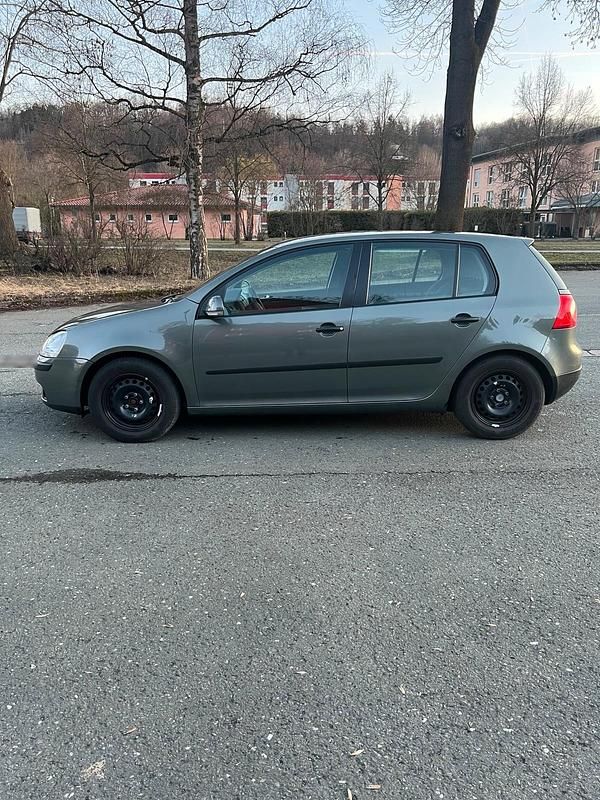 Gebraucht VW Golf IV Trendline 75 PS (55 kW) 2003 Silber Limousine