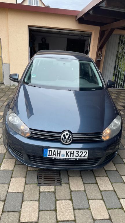 Blau Gebraucht 2011 VW Golf VI Highline Limousine | 8.200 € - Bild 1/4
