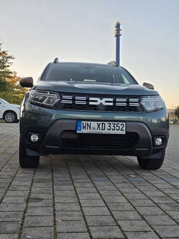 Grau Gebraucht 2024 Dacia Duster Extreme SUV | 21.000 € (Superpreis) - Bild 1/4