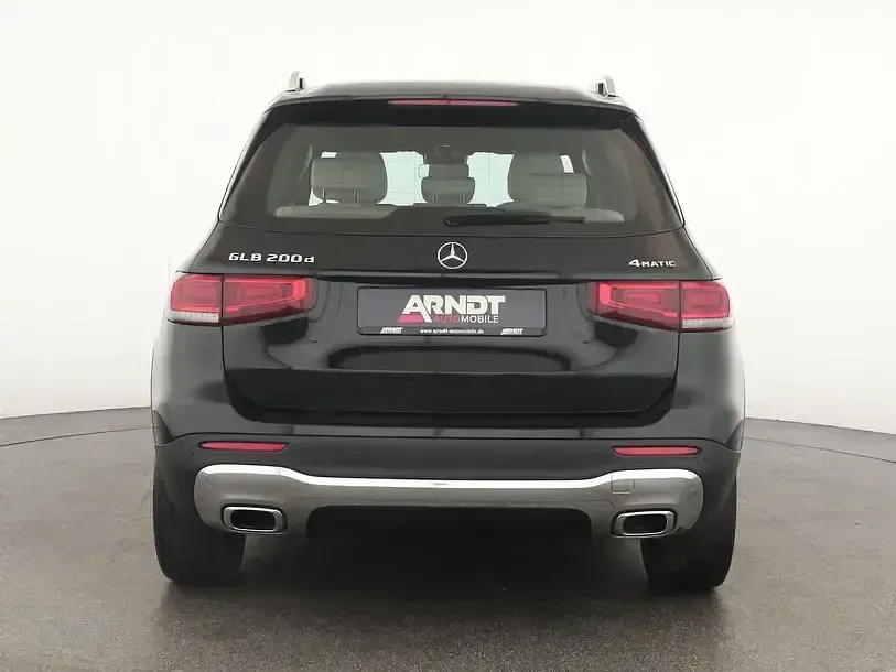 Gebraucht Mercedes GLB200 Progressive 150 PS (110 kW) 2024 Kosmosschwarz SUV