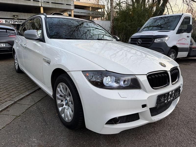 Gebraucht BMW 318 Comfort Edition 143 PS (105 kW) 2012 Weiß Kombi
