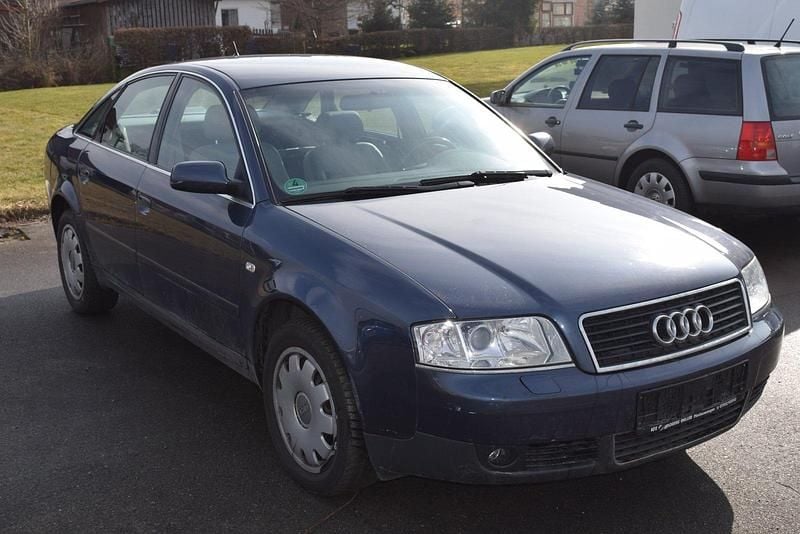 Blau Gebraucht 2001 Audi A6 Limousine | 1.900 € (Fairer Preis) - Bild 1/4