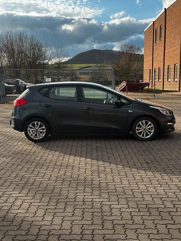 Gebraucht Kia Ceed GT 100 PS (73 kW) 2016 Grau Limousine