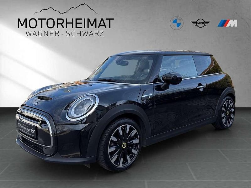Gebraucht Mini Cooper SE Classic 135 kW (184 PS) 2022 Midnight black metallic Kleinwagen