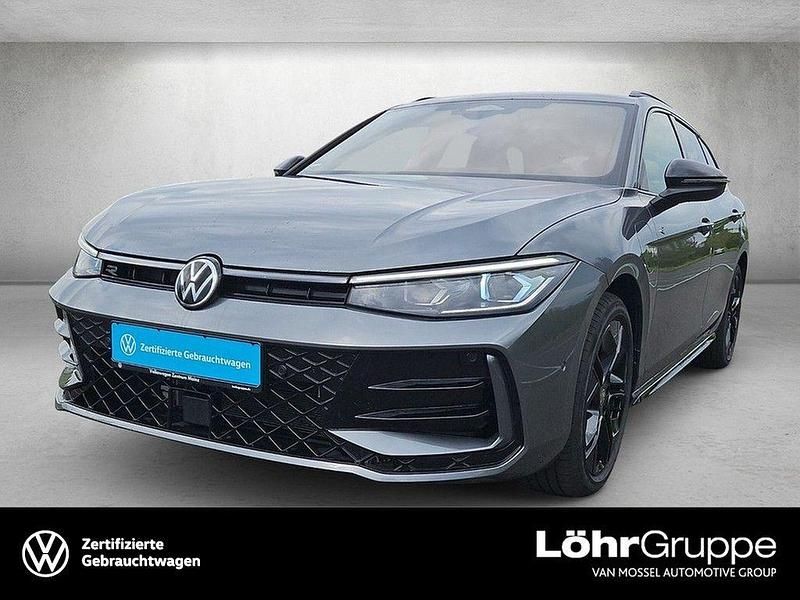 Diabasgrau metallic Gebraucht 2024 VW Passat R-line Kombi | 43.850 € (Guter Preis) - Bild 1/4