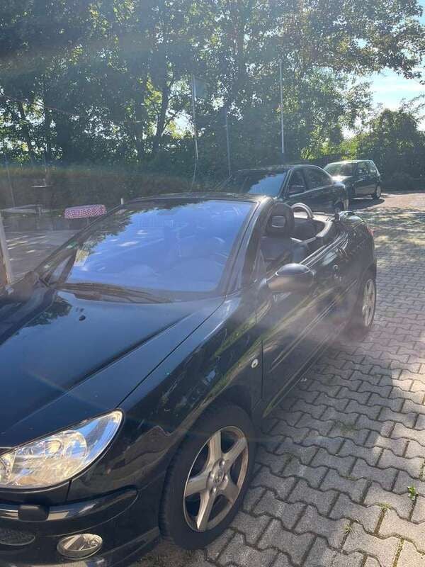 Schwarz Gebraucht 2007 Peugeot 206 CC Cabrio | 500 € (Superpreis) - Bild 1/4