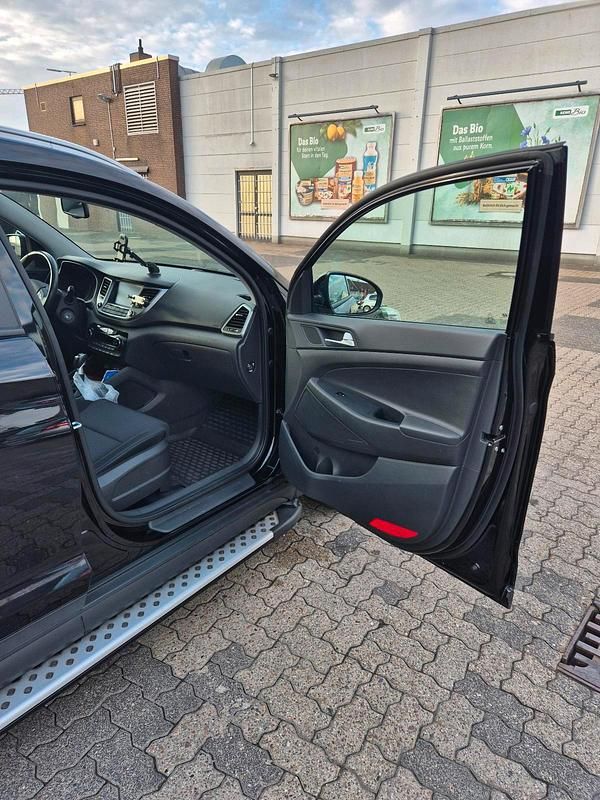 Gebraucht Hyundai Tucson Style 177 PS (130 kW) 2017 Schwarz SUV