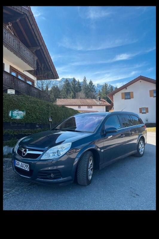 Grau Gebraucht 2006 Opel Vectra Kombi | 2.500 € (Etwas zu teuer) - Bild 1/4