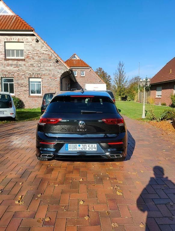 Gebraucht VW Golf VIII R-line 190 PS (139 kW) 2023 Schwarz Limousine