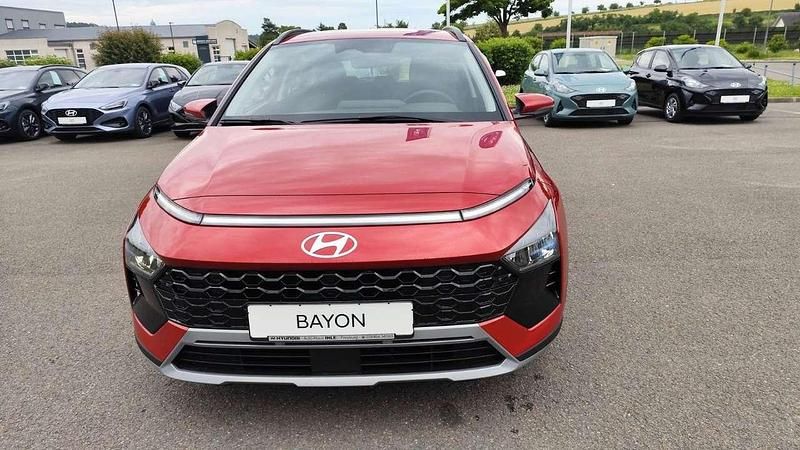 Gebraucht Hyundai Bayon Trend 101 PS (74 kW) 2025 Rot SUV