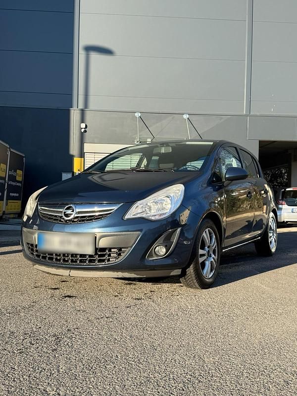 Gebraucht Opel Corsa Innovation 69 PS (50 kW) 2011 Andere farben Kleinwagen