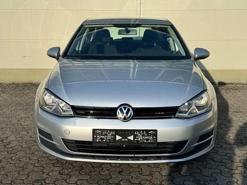 Silber Gebraucht 2014 VW Golf VII Trendline Limousine | 6.250 € (Guter Preis) - Bild 1/4