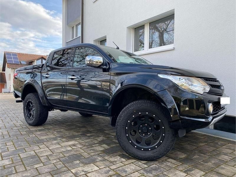 Schwarz Gebraucht 2016 Mitsubishi L200 Abholung | 18.600 € (Fairer Preis) - Bild 1/4