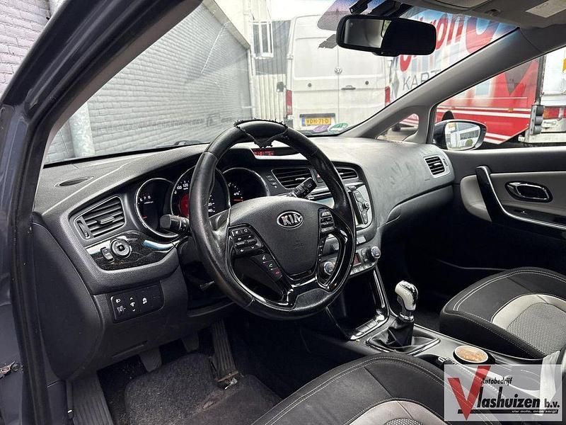 Gebraucht Kia Ceed Sportswagon Plus 135 PS (99 kW) 2012 Blau Kombi