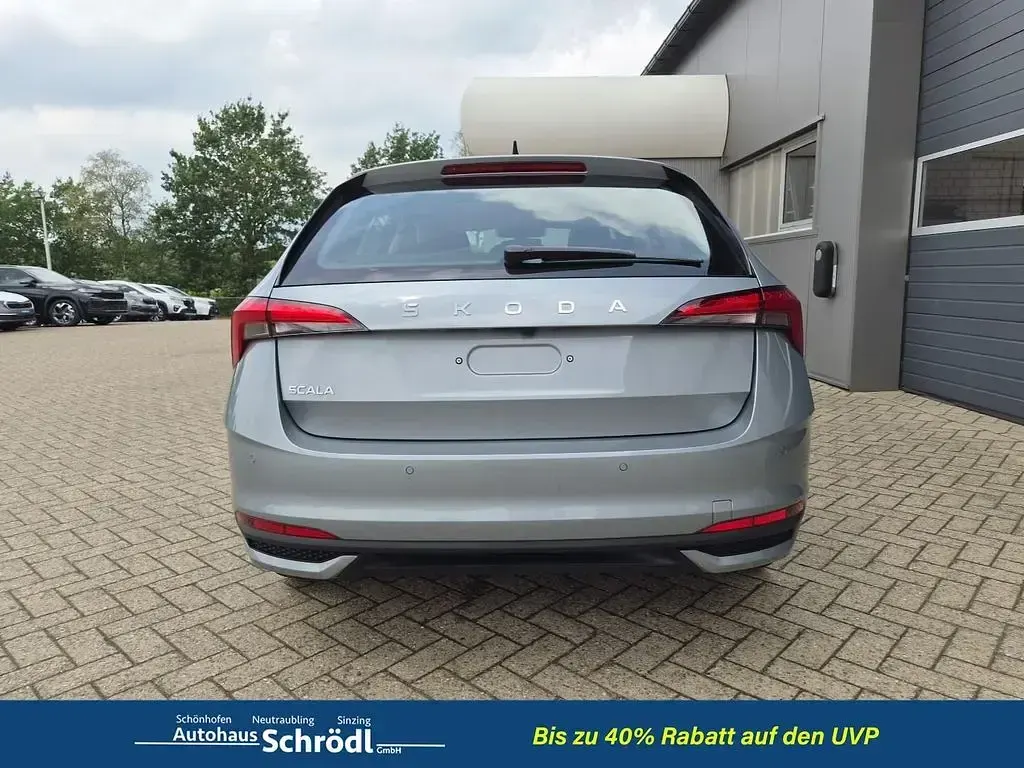 Neu Skoda Scala Selection 116 PS (85 kW) 2026 Silber Kleinwagen