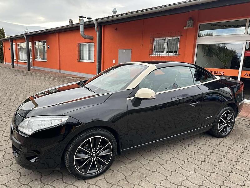 Gebraucht Renault Mégane Cabriolet Floride 132 PS (97 kW) 2014 Sternenschwarz Cabrio