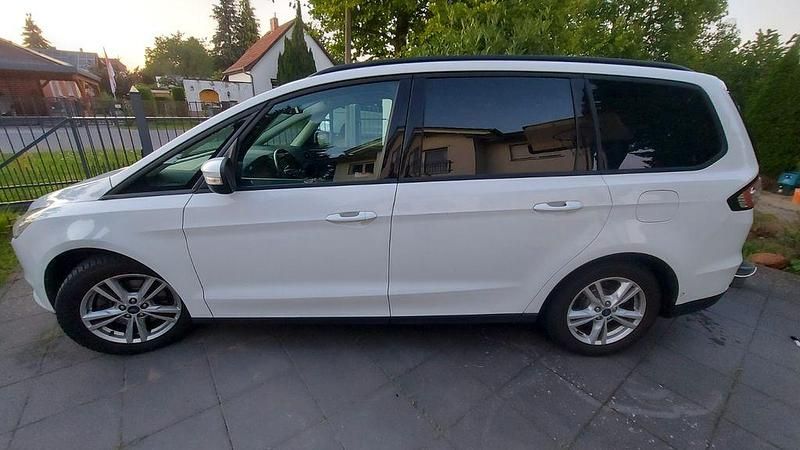 Weiß Gebraucht 2019 Ford Galaxy Business Edition Van / Kleinbus | 19.990 € (Guter Preis) - Bild 1/4