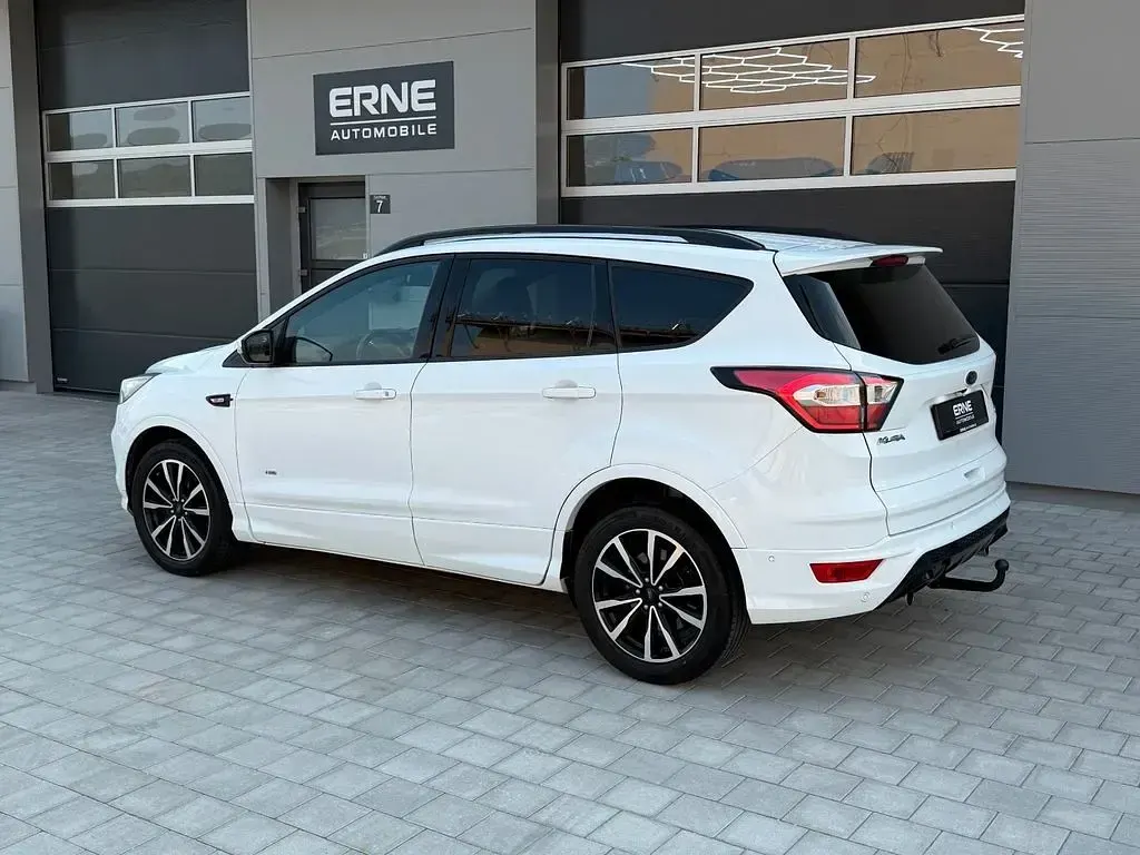Gebraucht Ford Kuga ST-Line 182 PS (133 kW) 2017 Weiß SUV