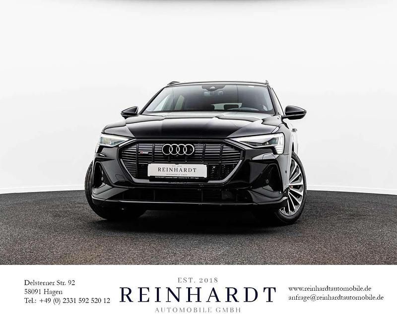 Mythosschwarz metallic Gebraucht 2022 Audi e-tron S-Line SUV | 45.395 € (Etwas zu teuer) - Bild 1/3