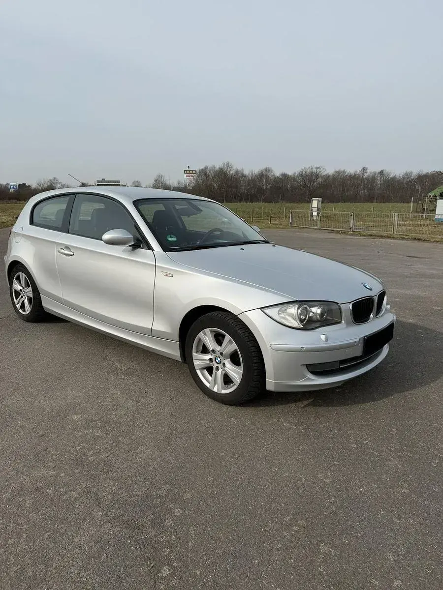 Gebraucht BMW 118 143 PS (105 kW) 2007 Silber Kleinwagen