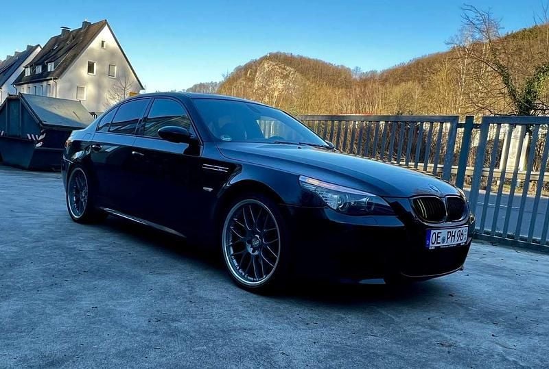 Schwarz Gebraucht 2006 BMW M5 Performance Limousine | 23.000 € (Guter Preis) - Bild 1/4