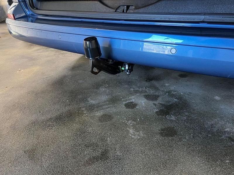 Second-hand VW Multivan 150 CP (110 kW) 2018 Albastru Monovolum