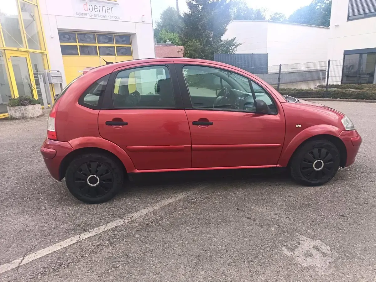 Gebraucht Citroën C3 90 PS (66 kW) 2006 Rot Kleinwagen