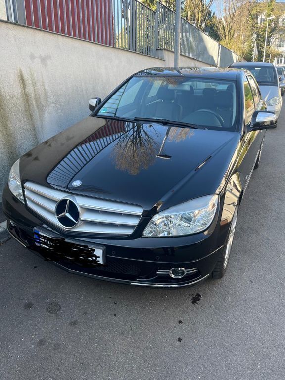 Schwarz Gebraucht 2008 Mercedes C200 Limousine | 8.200 € (Fairer Preis) - Bild 1/4