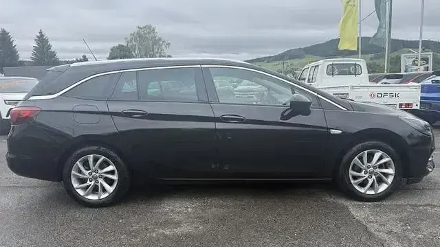 Gebraucht Opel Astra Elegance 131 PS (96 kW) 2022 Schwarz Kleinwagen