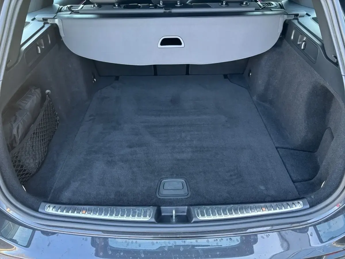 Gebraucht Mercedes C200 Avantgarde 120 PS (88 kW) 2022 Szary Kombi