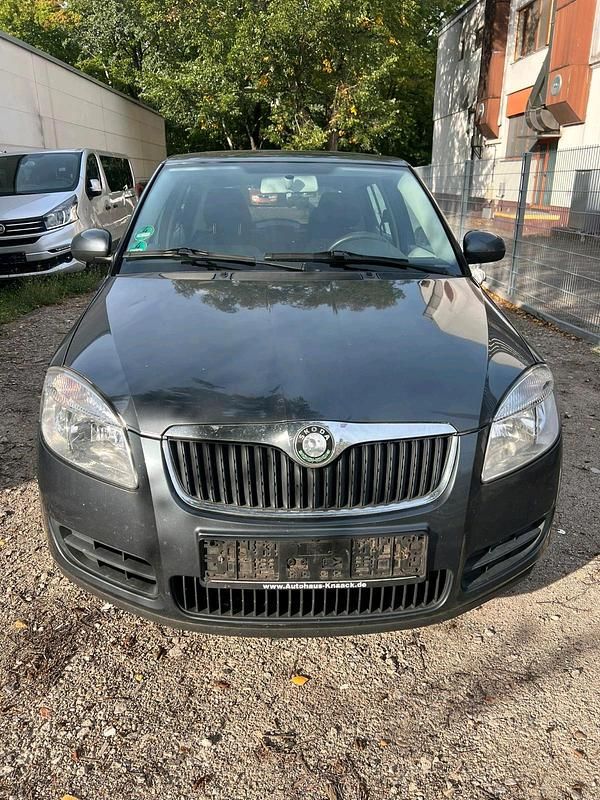 Grau Gebraucht 2008 Skoda Fabia Kleinwagen | 1.100 € (Superpreis) - Bild 1/4