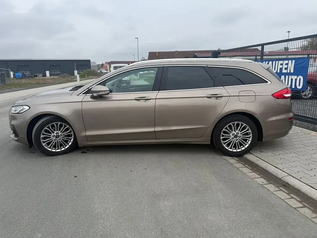 Gebraucht Ford Mondeo Titanium 190 PS (139 kW) 2020 Gold Limousine