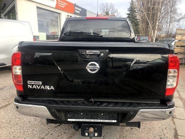 Gebraucht Nissan Navara Tekna 190 PS (139 kW) 2016 Schwarz metallic Abholung