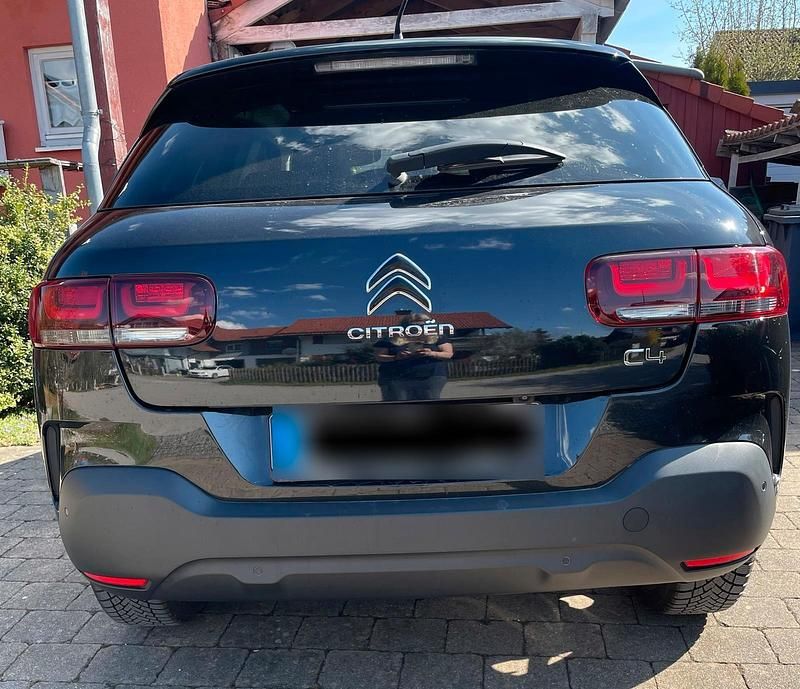 Second-hand Citroën C4 PureTech 110 CP (80 kW) 2020 Negru Berlinǎ