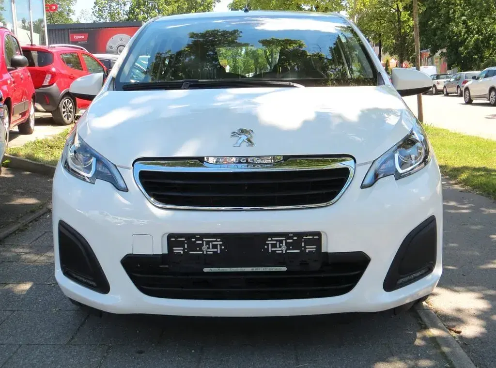 Gebraucht Peugeot 108 Active 69 PS (50 kW) 2017 Weiß Limousine
