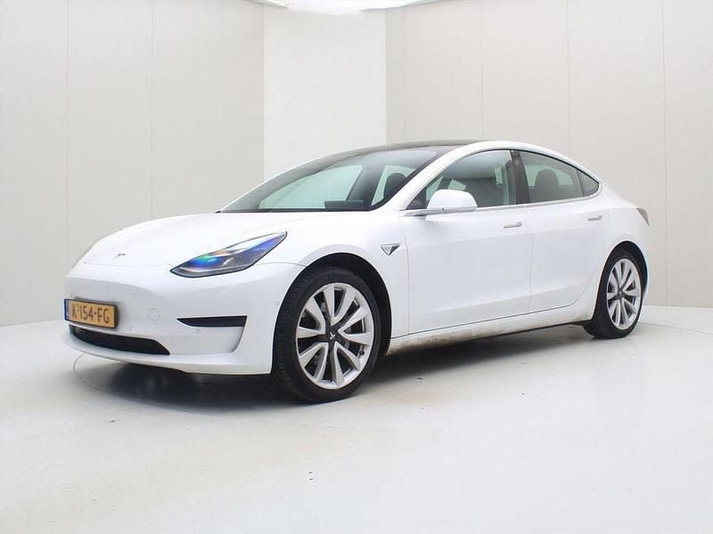 Gebraucht Tesla Model 3 Standard Range 225 kW (306 PS) 2020 Weiß Limousine