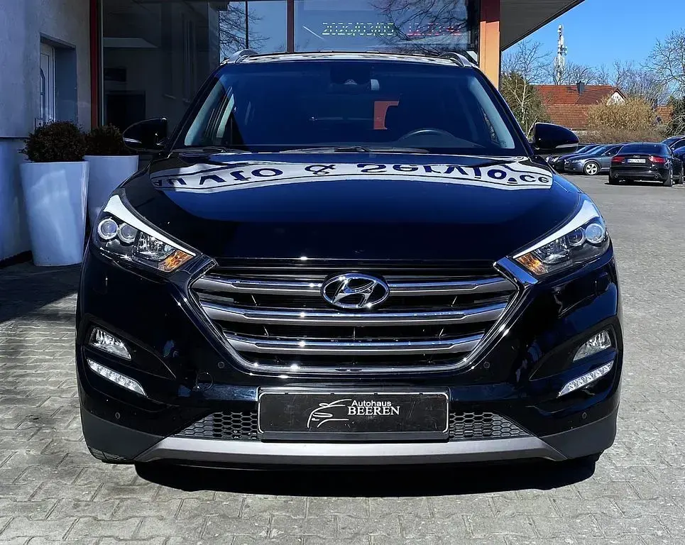 Gebraucht Hyundai Tucson Trend 177 PS (130 kW) 2016 Schwarz SUV